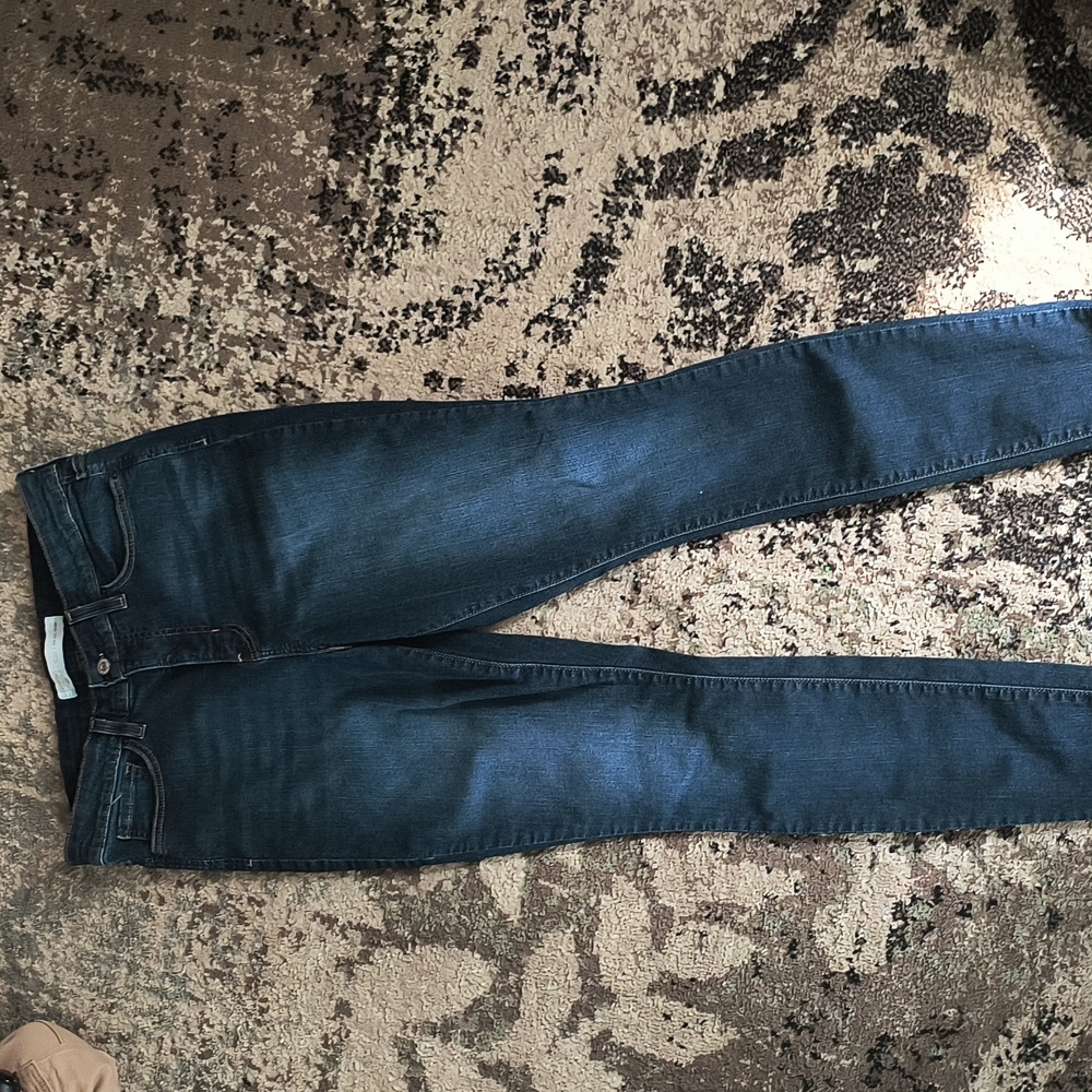 Levi's totally shaping skinny jeans